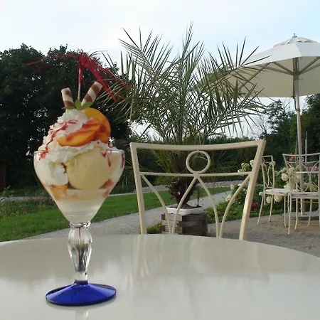 Landhaus Ribbeck בית הארחה